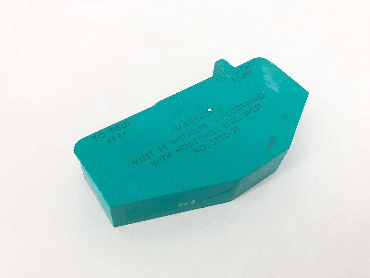 Used Honeywell 38545-0000-0110-113-F5B5 Safety Barrier 1-5VDC 4-20mA Vutronik