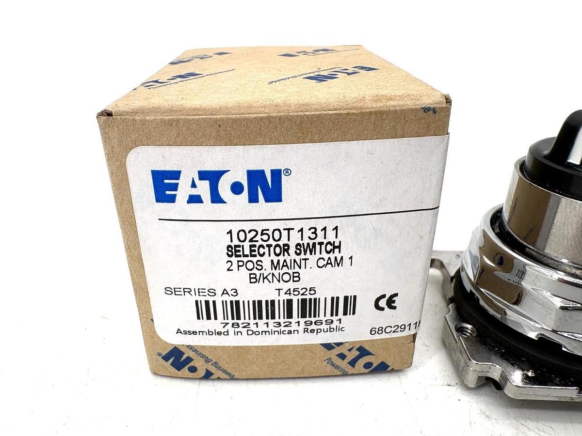 New Eaton 10250T1311 Selector Switch 2-Position Maintained Black Knob