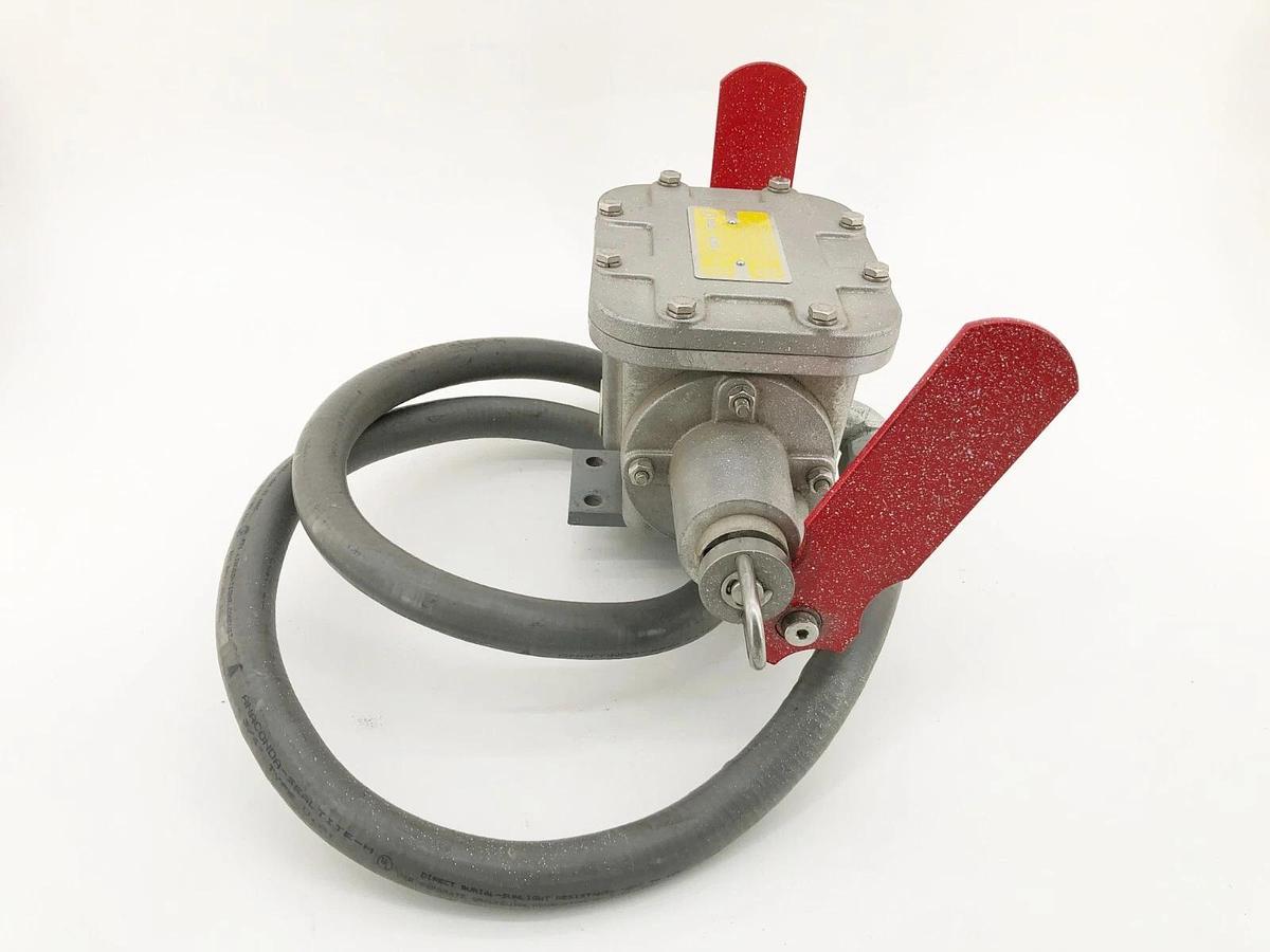 Used Conveyor Components PC-D2SX Pull Cord Control SPDT 20A 125/250/480VAC