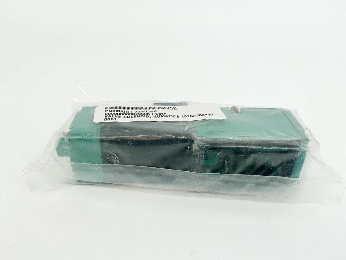 New Numatics 152SA4004000061 Pneumatic Solenoid Valve 24VDC .25A 150PSIG