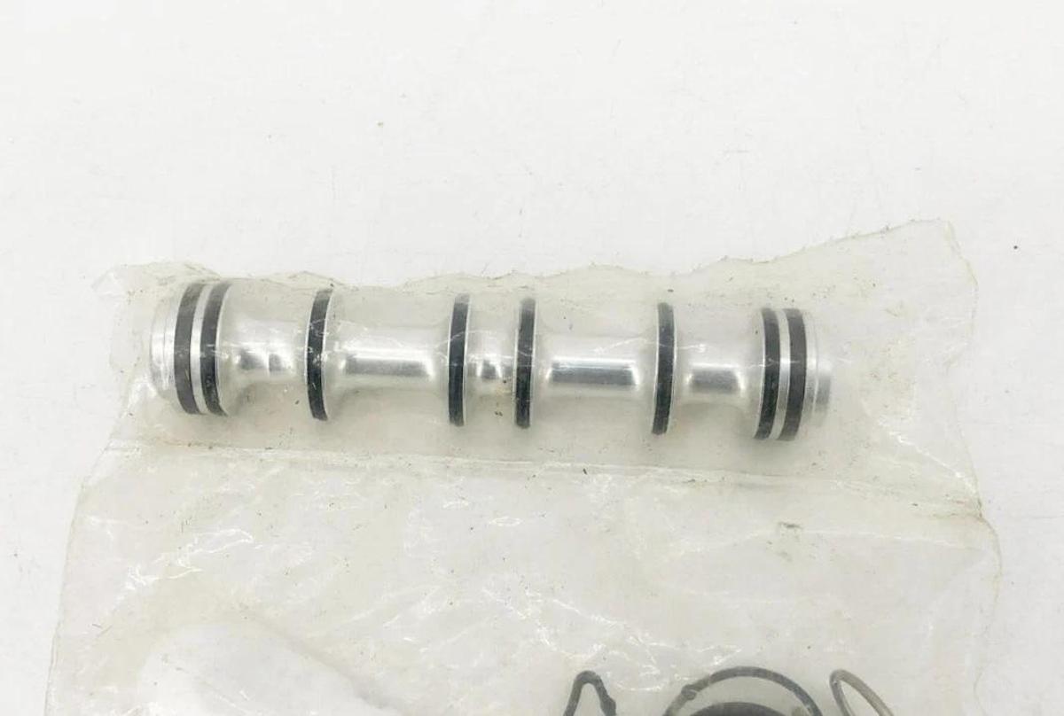 New Parker PL503300 Solenoid CC Valve Repair Kit - No Box