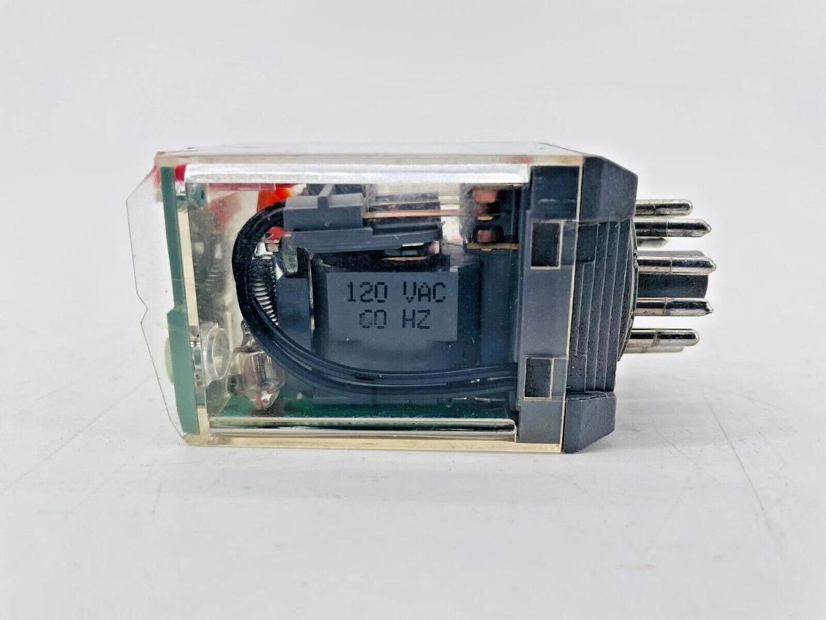 New Turck C3-A30X Relay 120VAC 3P 11 Pin Series MR-C
