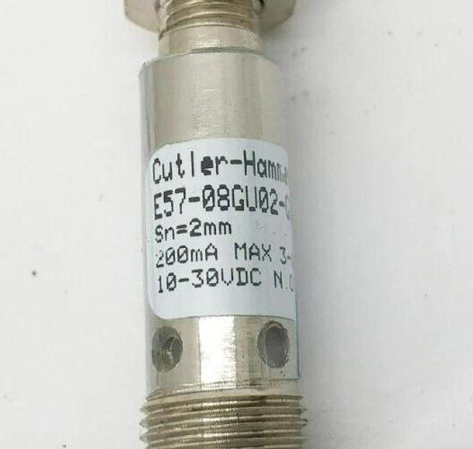 New Eaton E57-08GU02-GDB Ser. B Proximity Switch 2mm Range 10-30VDC