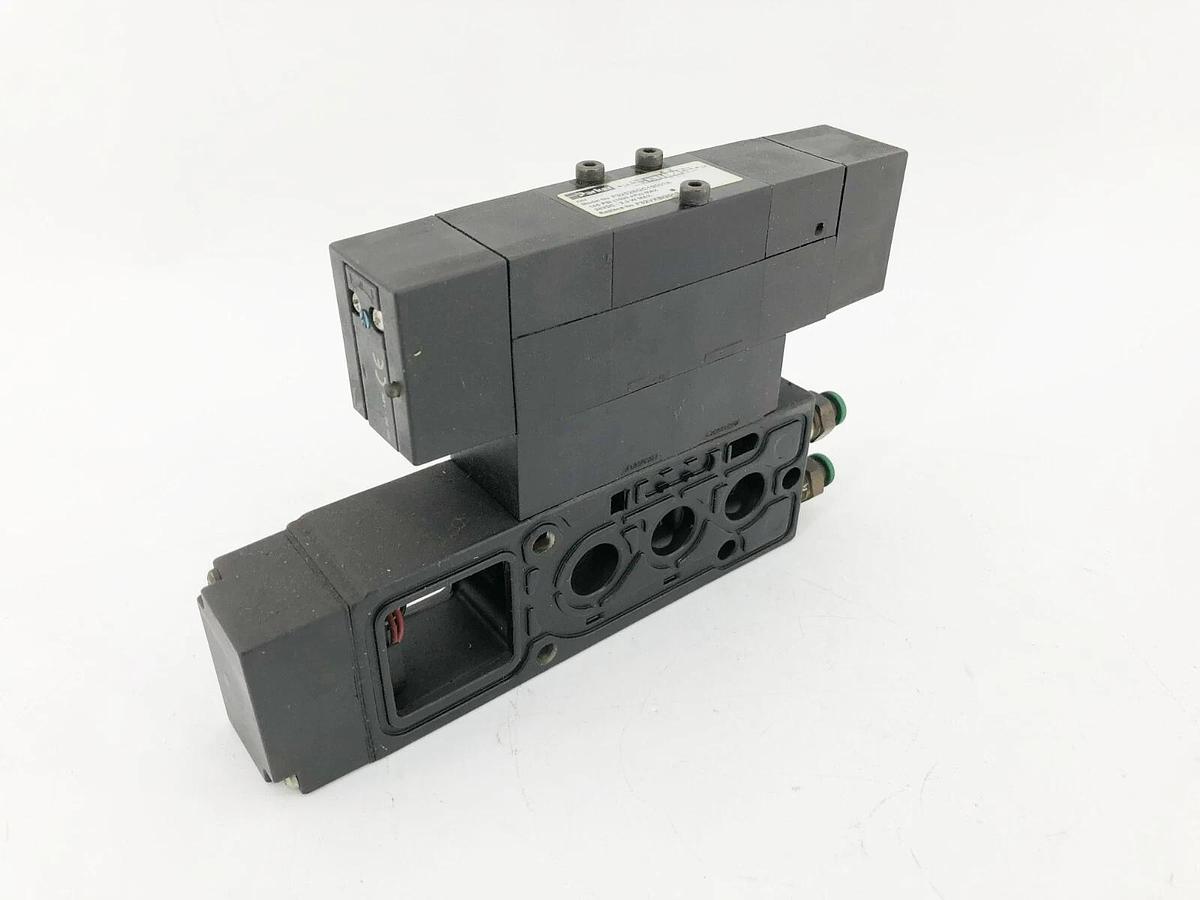 New Parker F3252BGC19001A Solenoid Valve With Manifold 145psi 24VDC 1.8W