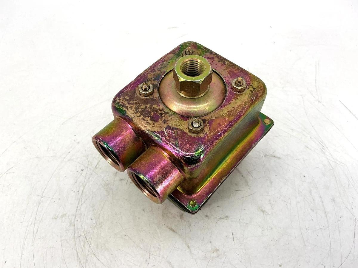 New Furnas 69WR5W Ser B Pressure Switch Reverse Action 3Ph Cut In/Out 50/30PSI