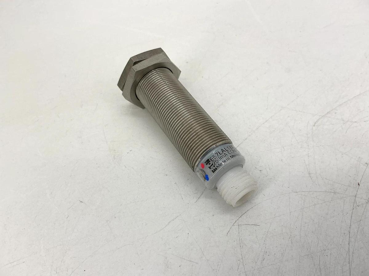 New Eaton E57LAL18A2SA Ser G1 Inductive Sensor Tubular Housing 3-Pin 20-250VAC