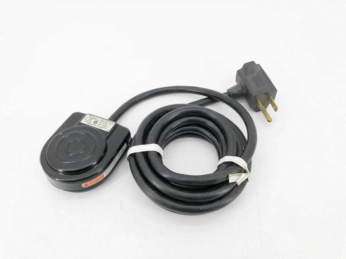 New Linemaster 491-SC3 Compact Foot Switch Momentary 10A 125VAC 2A190 - No Box