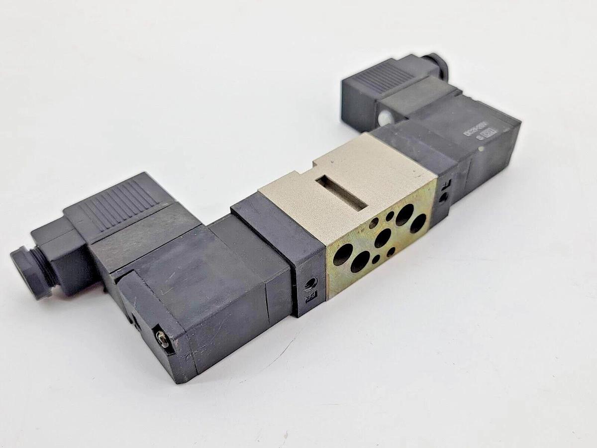 New SMC VF3240-5TZ Solenoid Valve Push Type Override, 21-26VDC, 0.1-0.9MPa