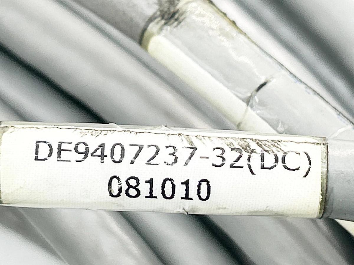 New DE9407237-32(DC) Cordset 300V 081010 - No Box
