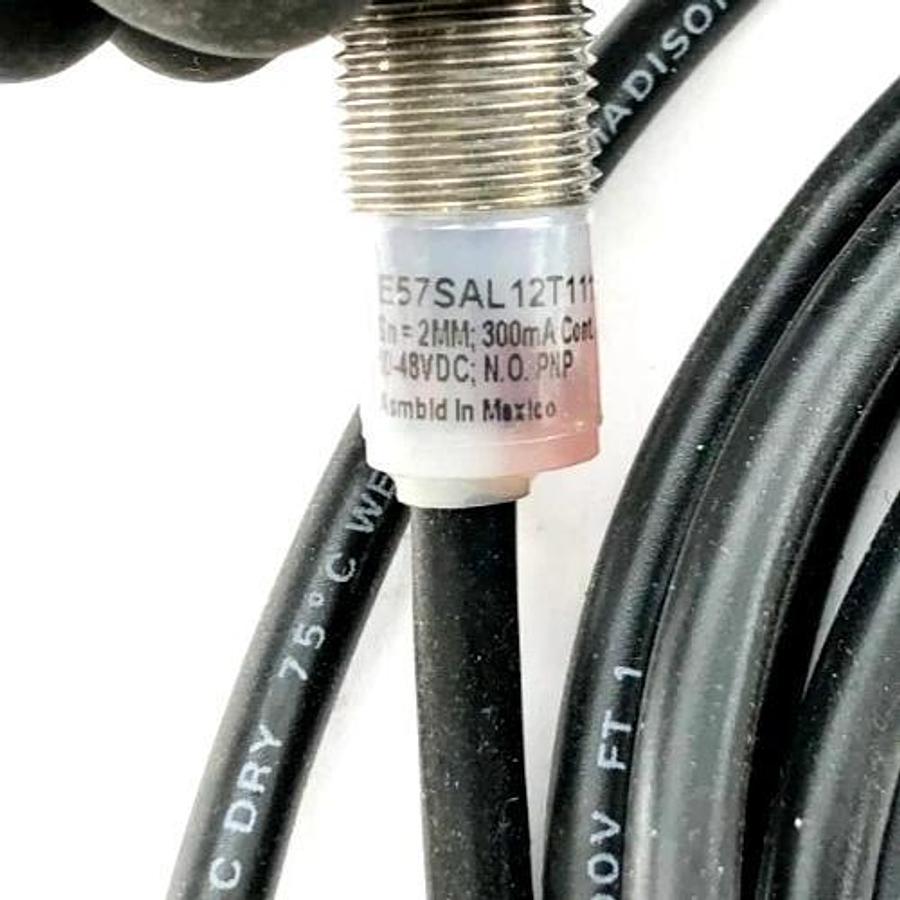 Lot of 3 New Cutler-Hammer E57LAL12T111 Inductive Proximity Sensor 6-32VDC 12mm