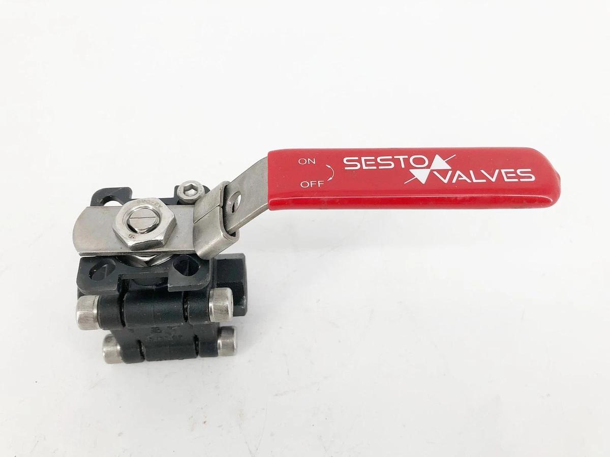 New Sesto Valves M32N-0R-C60F-L Ball Valve 3/8" 2000WOG B16.34 - No Box