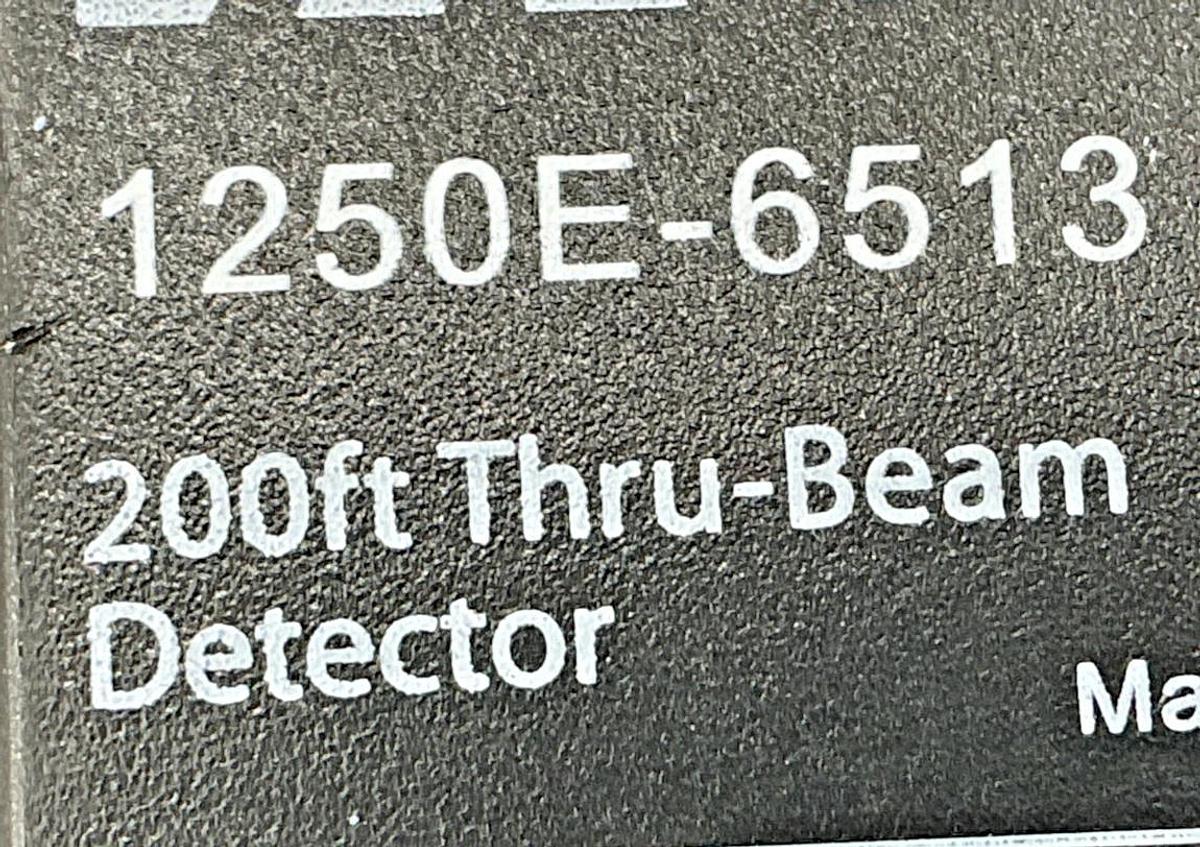 New Eaton 1250E-6513 Ser B1 200ft Thru-Beam Detector 24-240VAC 12-240VDC
