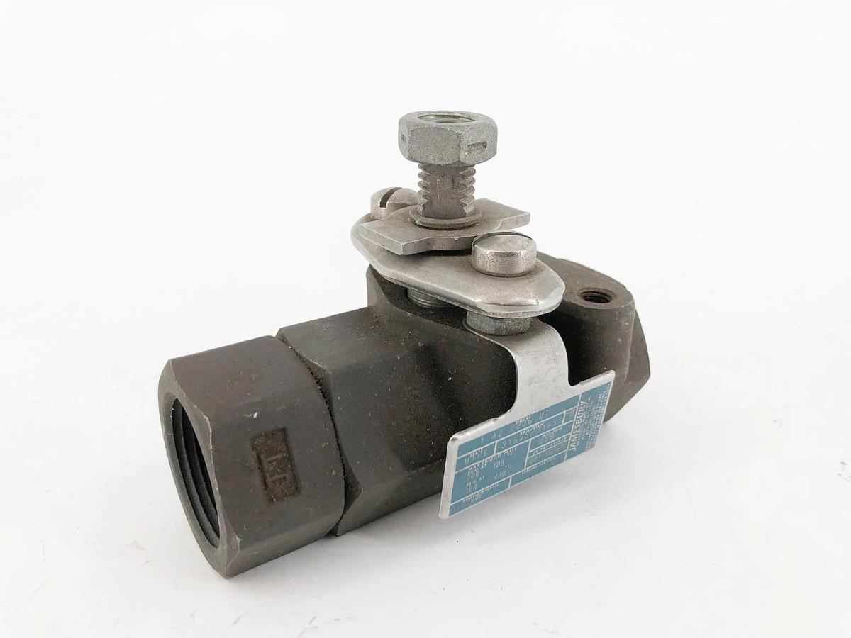 New Jamesbury 1 AZ 2236 MT Ball Valve 1" MTFE 316SS Ball/Stem - No Box