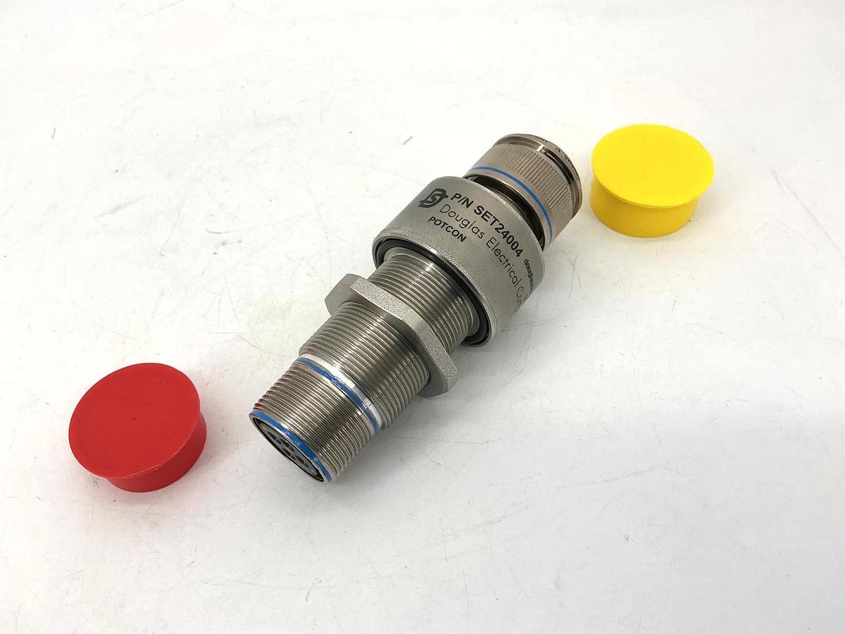 New Douglas Electrical Co SET24004 Hermatic Bulkhead Connector 4-Pin M/F No Box