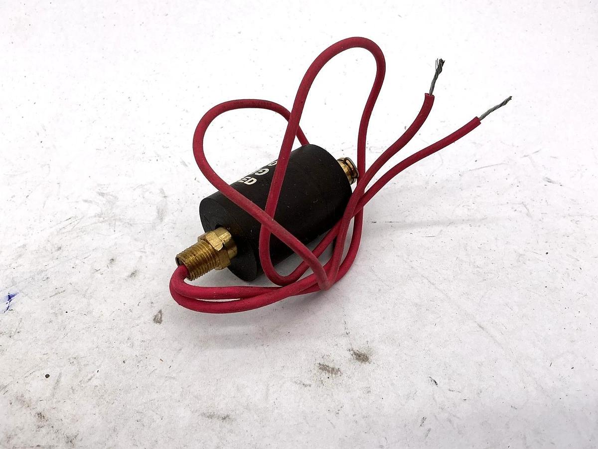 Used Gems Sensors 01801 Ser LS-1800 Level Switch 20VA 120/240VAC