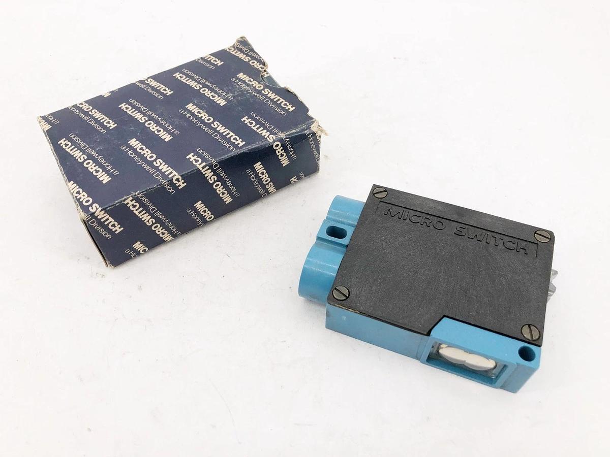 New Honeywell Microswitch FE-MLS10-A10A Photoelectric Sensor 115VAC