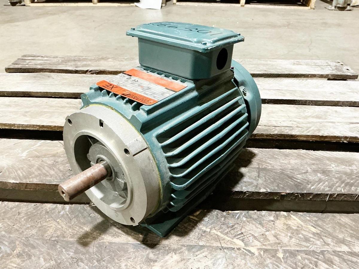 Used Reliance P14G7647M-CB Electric Motor 575V 3450RPM 1.5HP 1.5A FL143T 25BC02JPP30A