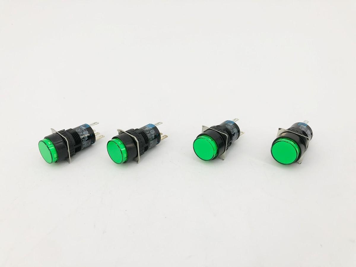 Lot of 4 New IDEC AL6M-M100 Green Illuminated Pushbuttons SPDT 16mm Round