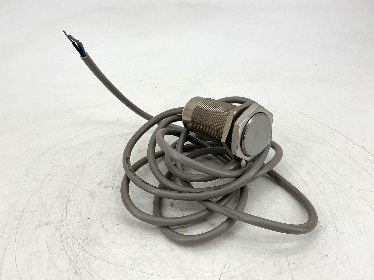 New Baumer Electric IWRM-30U9501 Inductive Prox Sensor Sn=10mm CH-8500 - No Box