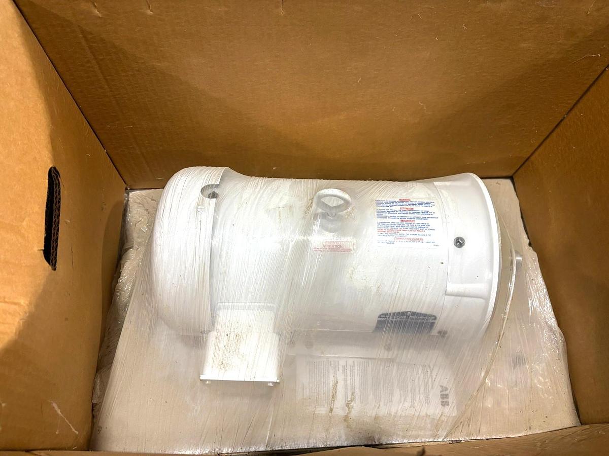New Baldor CEWDM3615T 5hp Washdown TEFC Motor 230/460V 1800rpm 184TC Frame