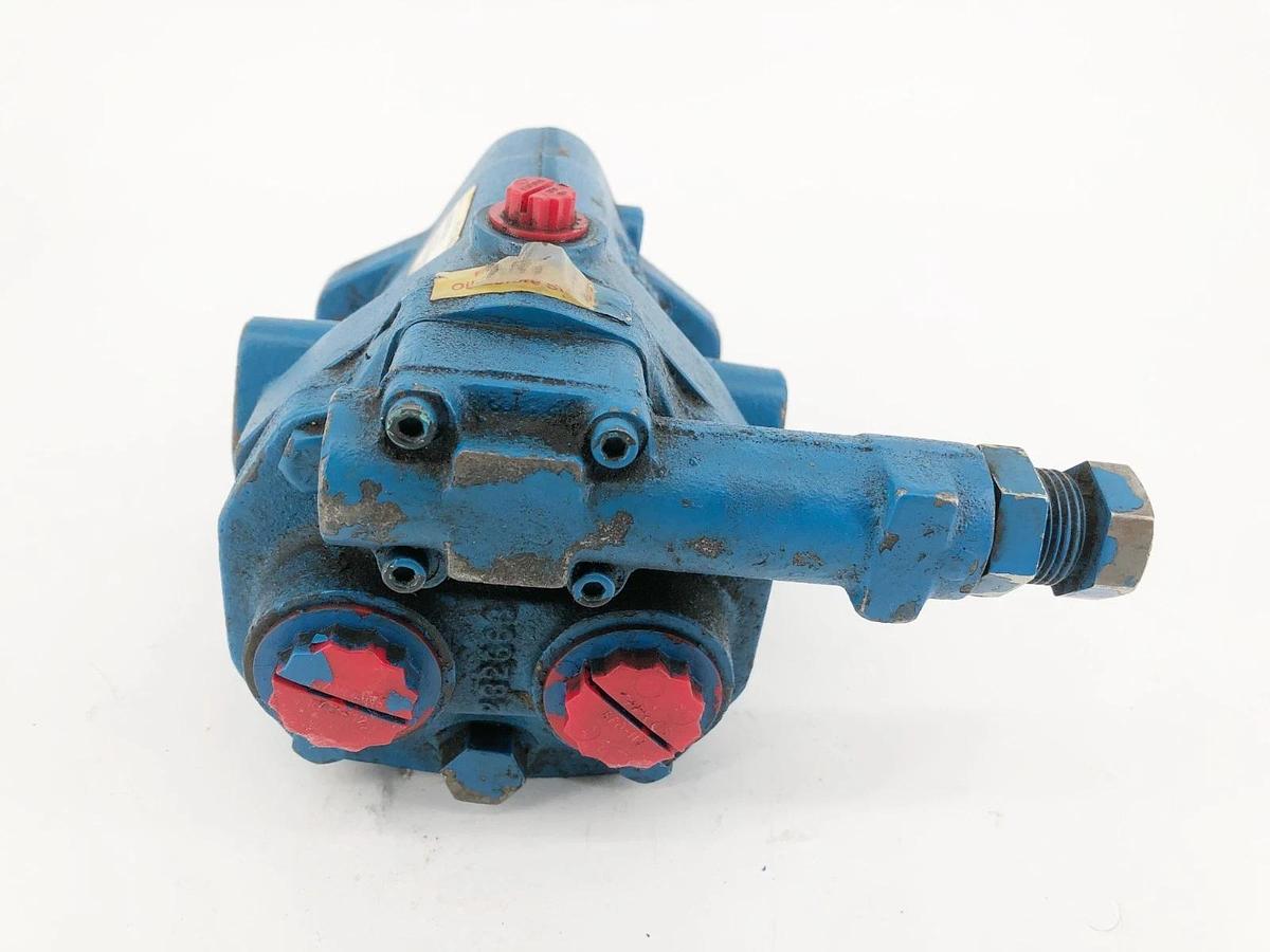 New Eaton PVB5-RSY-40-C-12 Positive Displacement Pump 02-341422 - No Box
