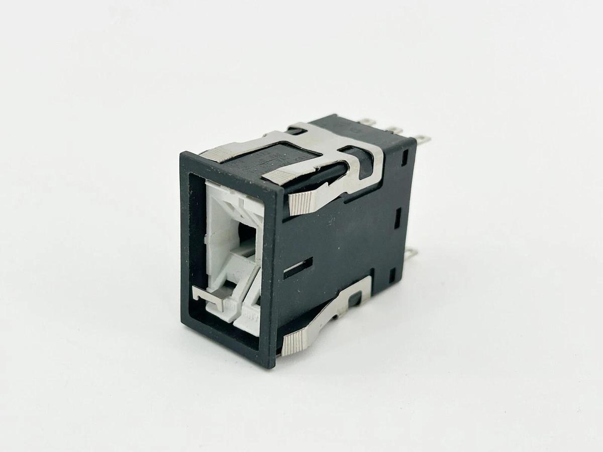 New Honeywell AML21FBA2AC Pushbutton 2A 250V 8 Pin Double Pole - No Box