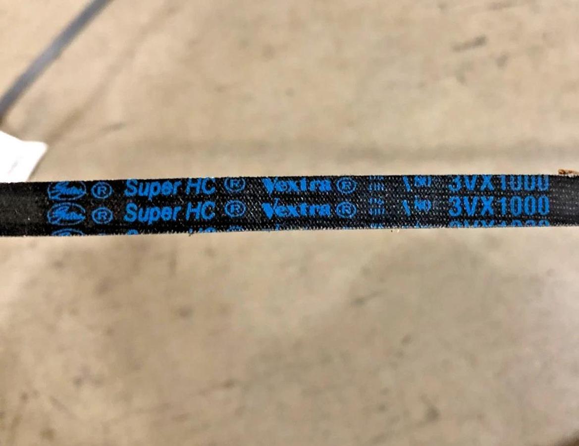 Lot of 2 New Gates 3VX1000 Super HC Cogged V-Belts 9412-1000 - No Box