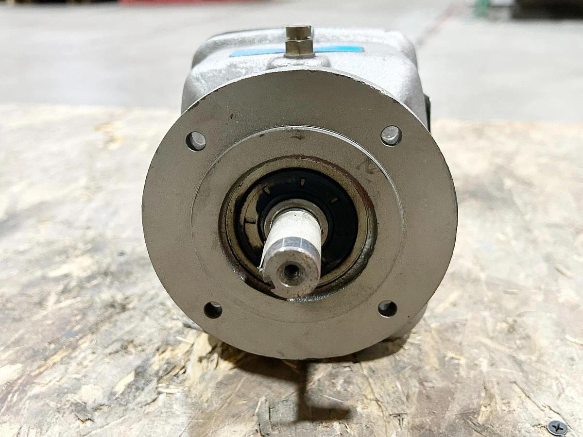 New Nord SK-02FW Gear Reducer Ratio 4.22 460in. lbs. max torque 415RPM - No Box