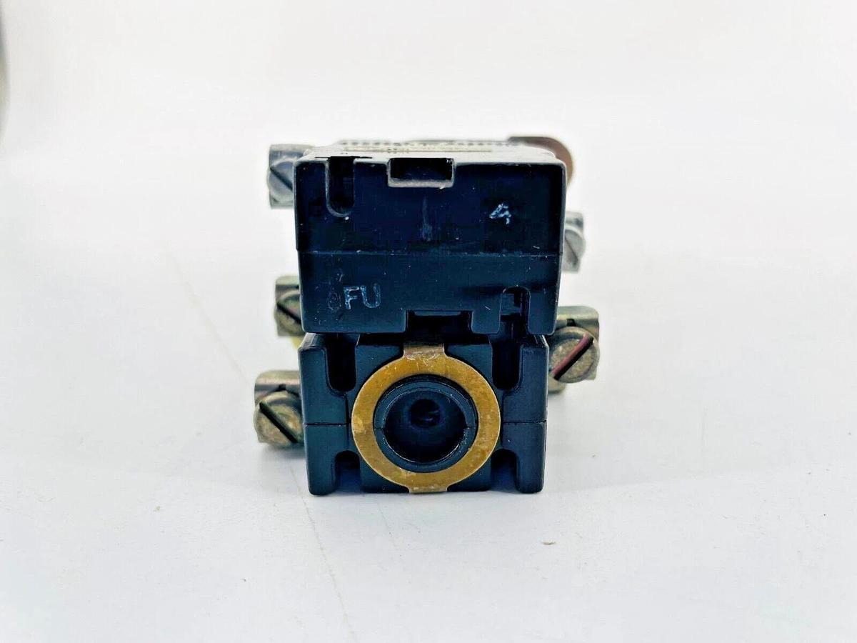 New GE 55-650375 Push Button Red 460V 60/50Hz