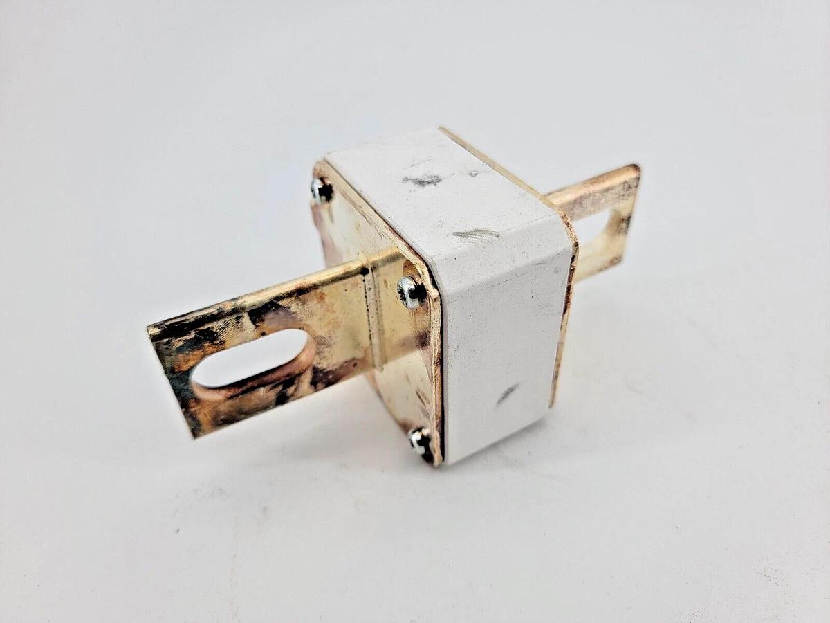 New Ferraz Shawmut A070UD33LI900 Protistor Fuse 700VAC 900A Q300233
