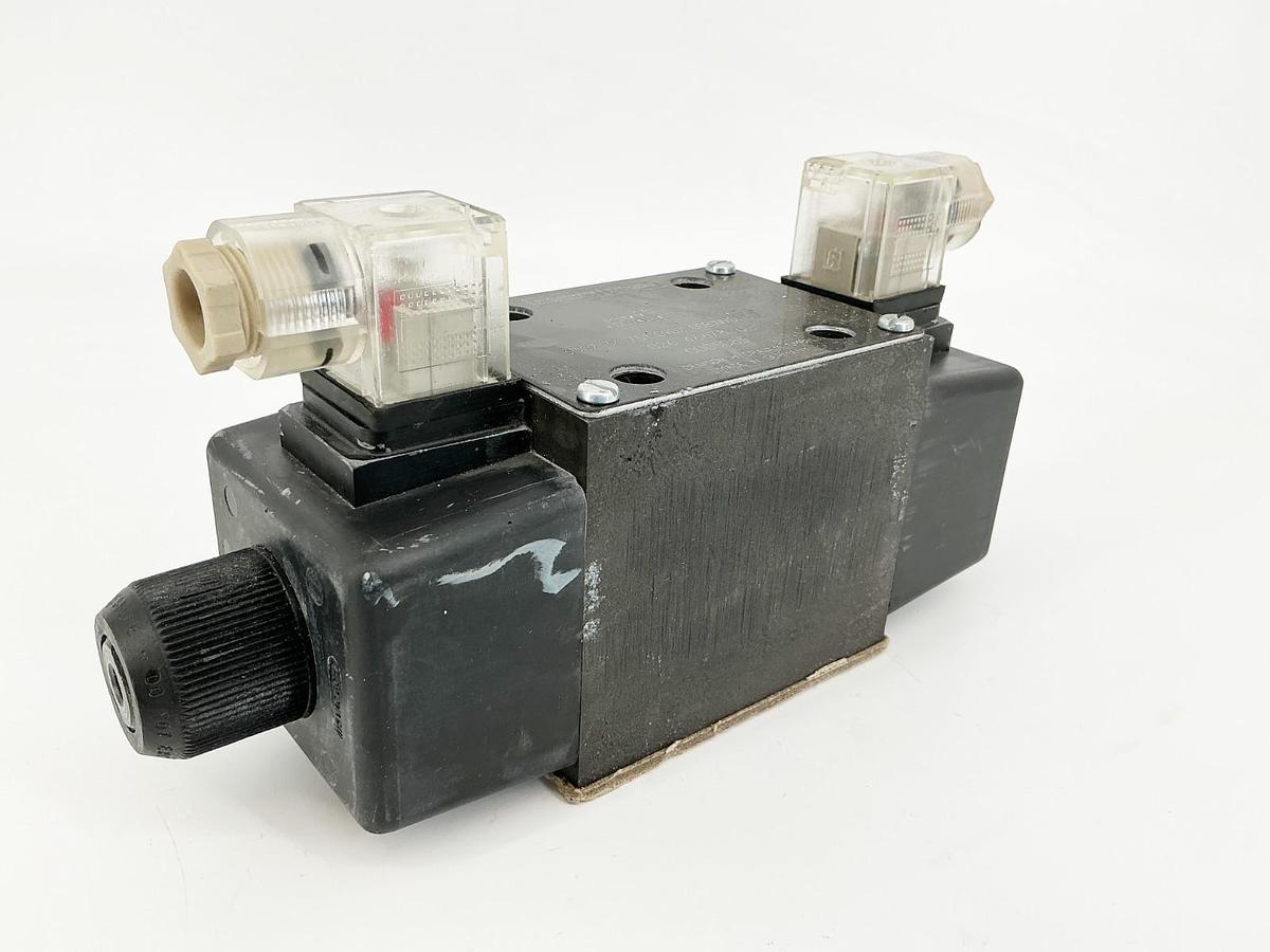 Used Denison 3D02-34-751-0902-00B1W0-1351 Solenoid Valve 115V 60Hz 0005083