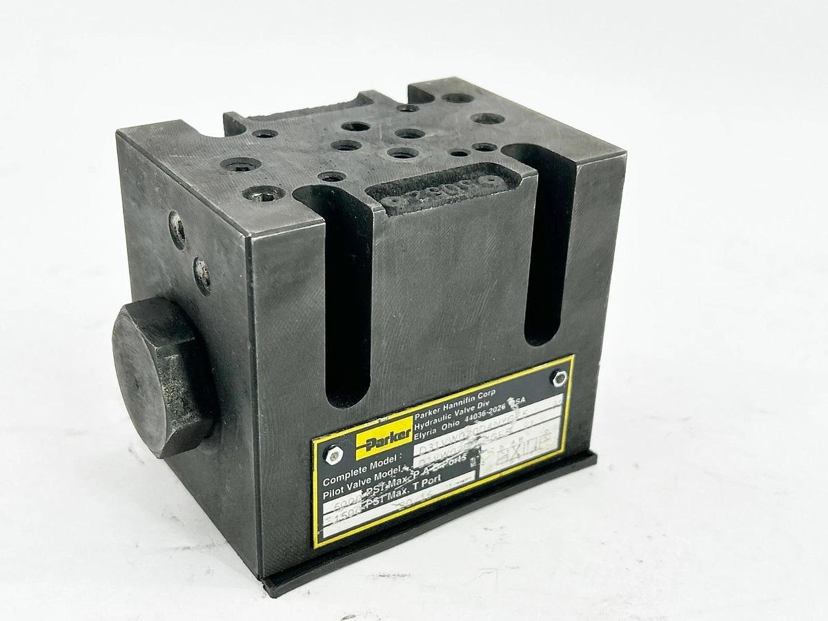 New Parker D31VW020D4NYGF5-91 Hydraulic Valve Base Unit Only 5000PSI