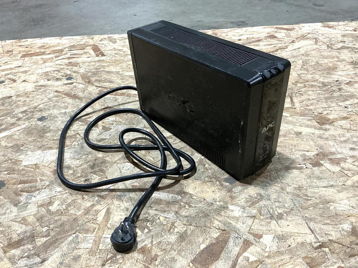 Used APC BR700G Uninterruptible Power Supply 12A 120V 50/60HZ MISSING BATTERY