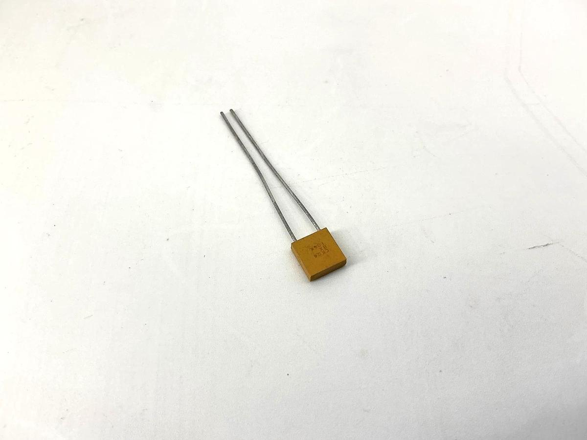 Bag of 20 CK06BX104K Ceramic Multilayer Capacitor 100VDC