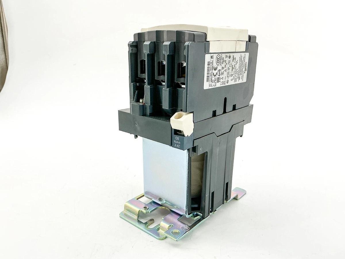 New Telemecanique LC1-D65BD Contactor 24VDC 30kW 400V 50HP