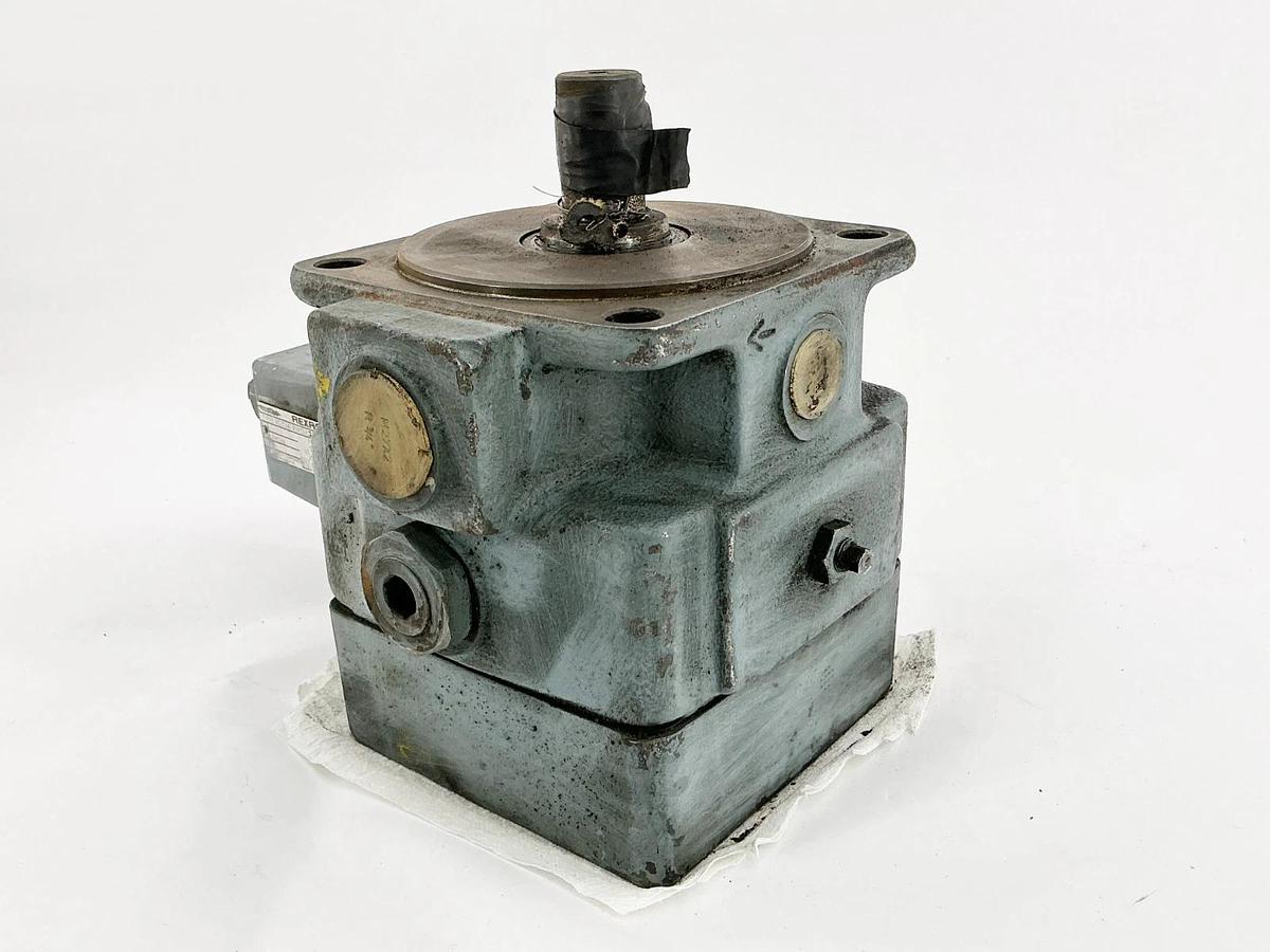 Used Rexroth 1 PV2 V3-31/40 RW12MC100A1/5 Hydraulic Pump B41566