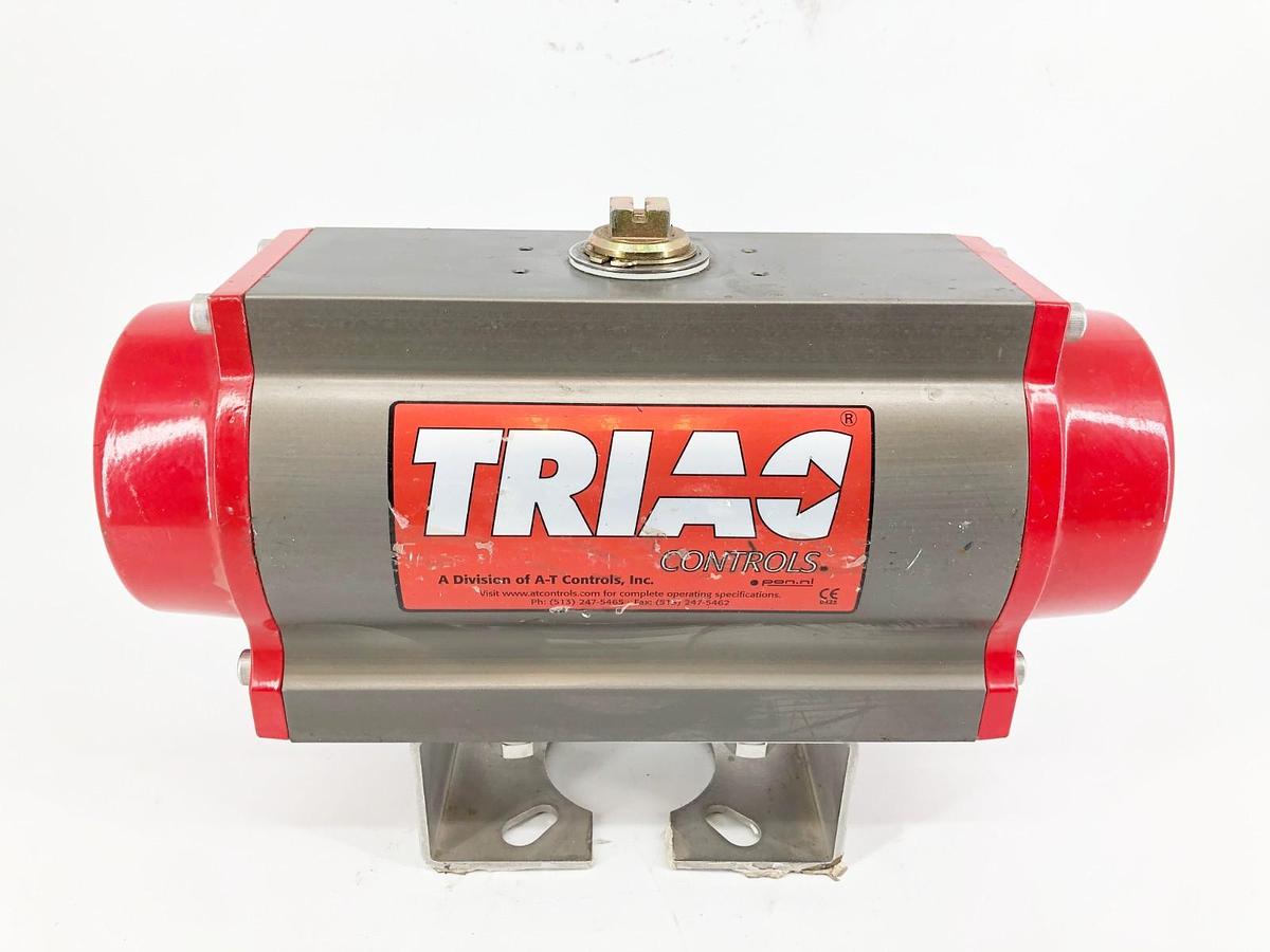 Used Triac 2R300SR Pneumatic Actuator 90CF13002R6SXX