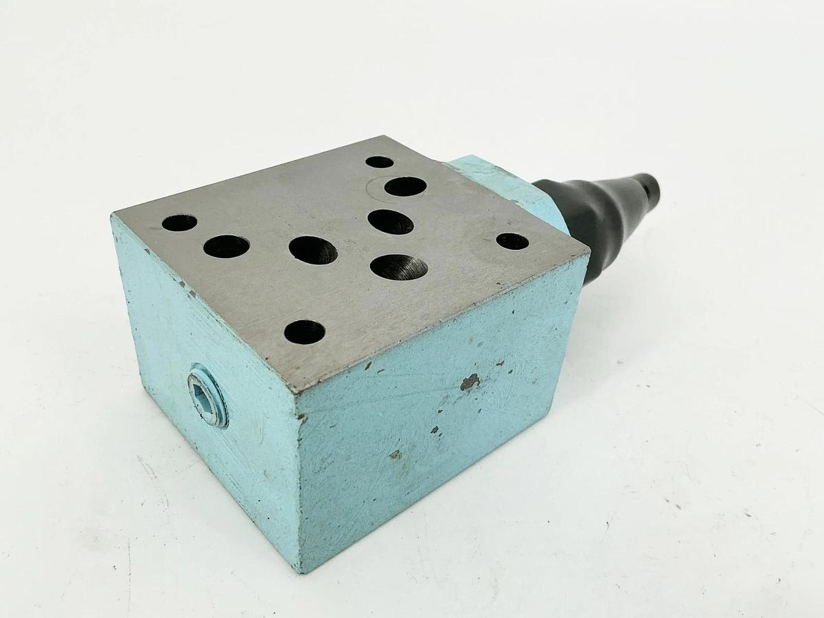 New Denison 026-27353 SRR-02113-0B1 Reducer Valve - No Box