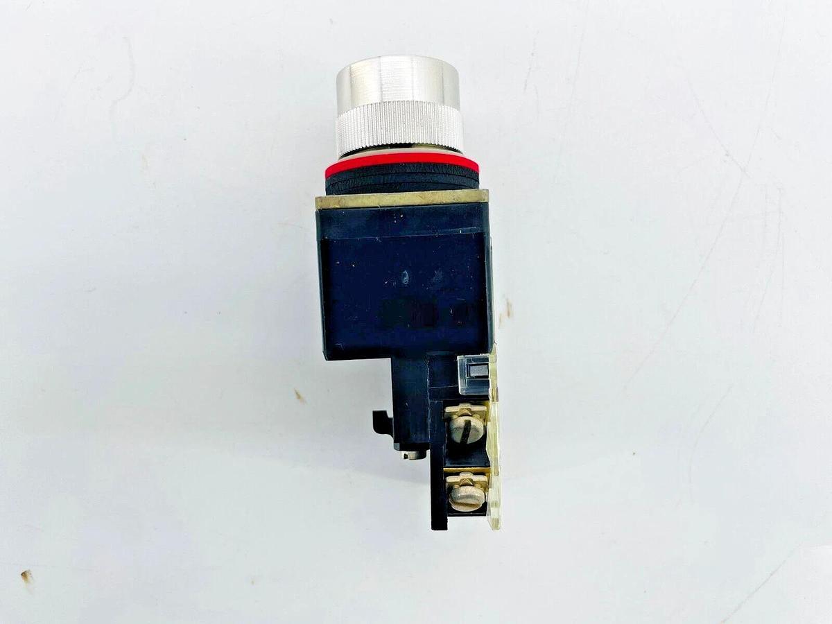 New Allen Bradley 800MR-A1AK Push Button Flush Head 1NO 1NC Green