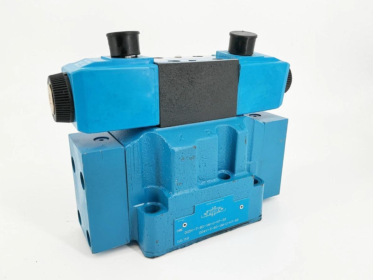 New Eaton DG5V-7-8C-VM-U-H7-30 Solenoid Valve 5000PSI 350Bar 24VDC - No Box
