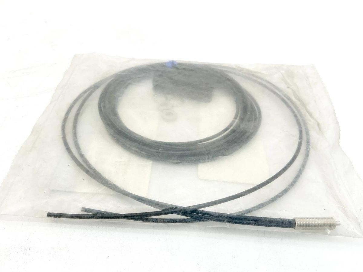 New Omron E32-CC200 Photoelectric Switch Fiber Unit 2M