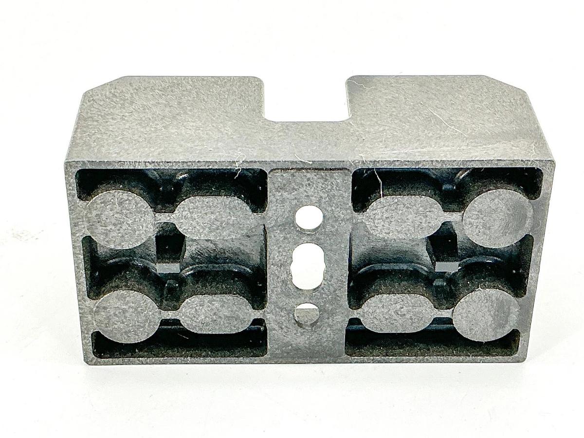 New Bussmann BM6032PQ Dual Fuse Block 30A 600V Replaces M60030-2PQ - No Box