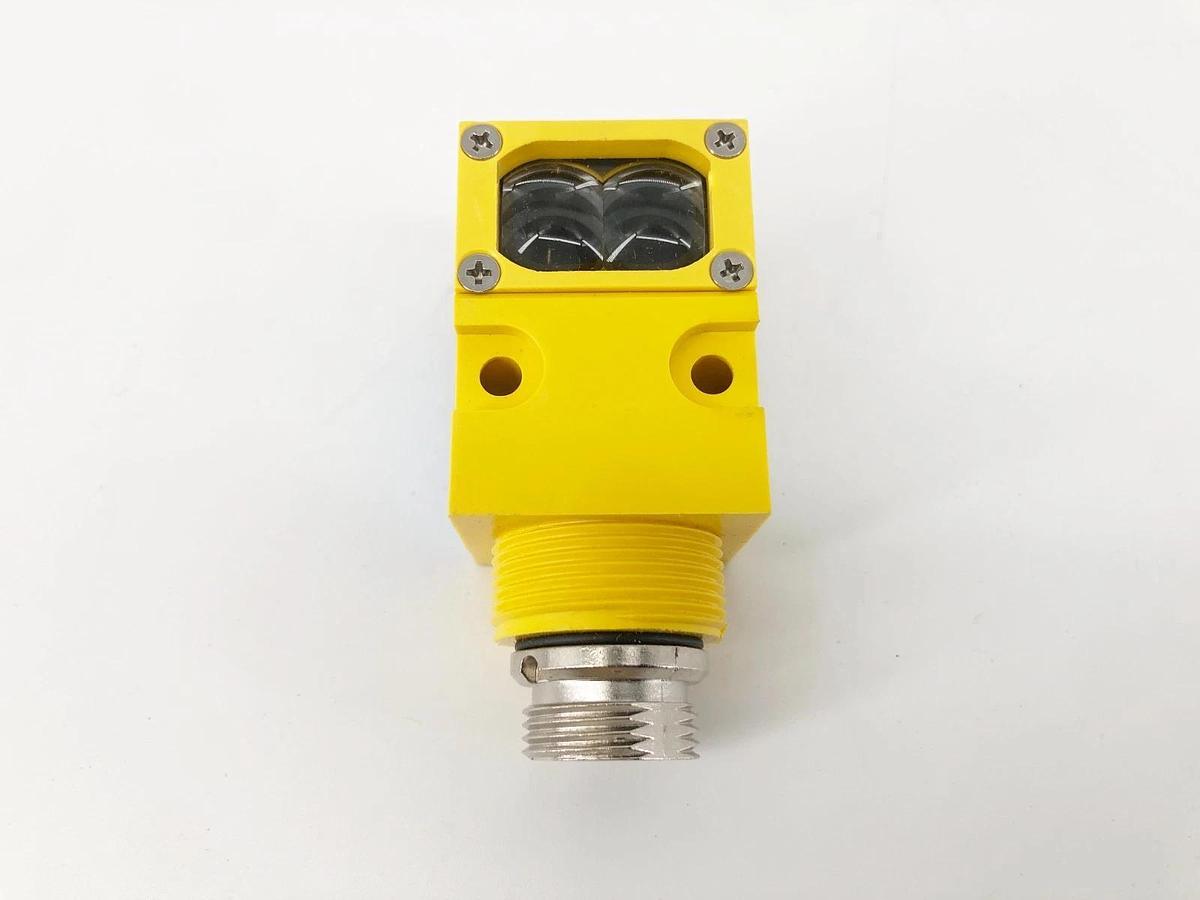 New Banner Engineering SM912LVQD Photoelectric Sensor 10-30VDC 25336