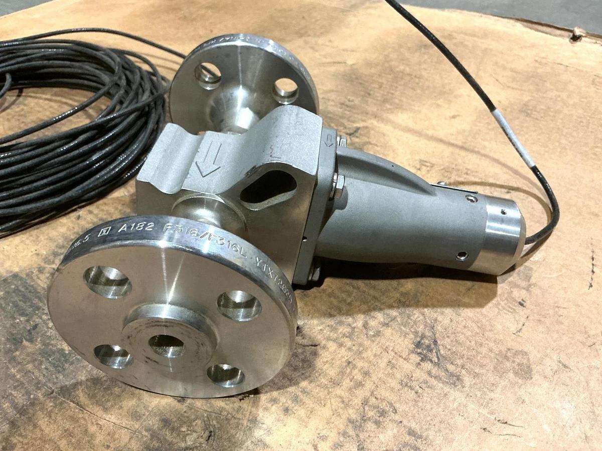 New Rosemount 8800DF005SA6E1D1R70 Vortex Flow Meter 800/427 1440PSIG No Box