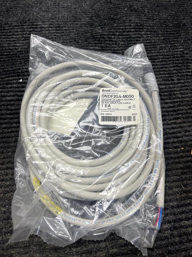 New Brad Connectivity 1200720254 Mircro Change 3P Female Cordset 90DEGR 12' 1