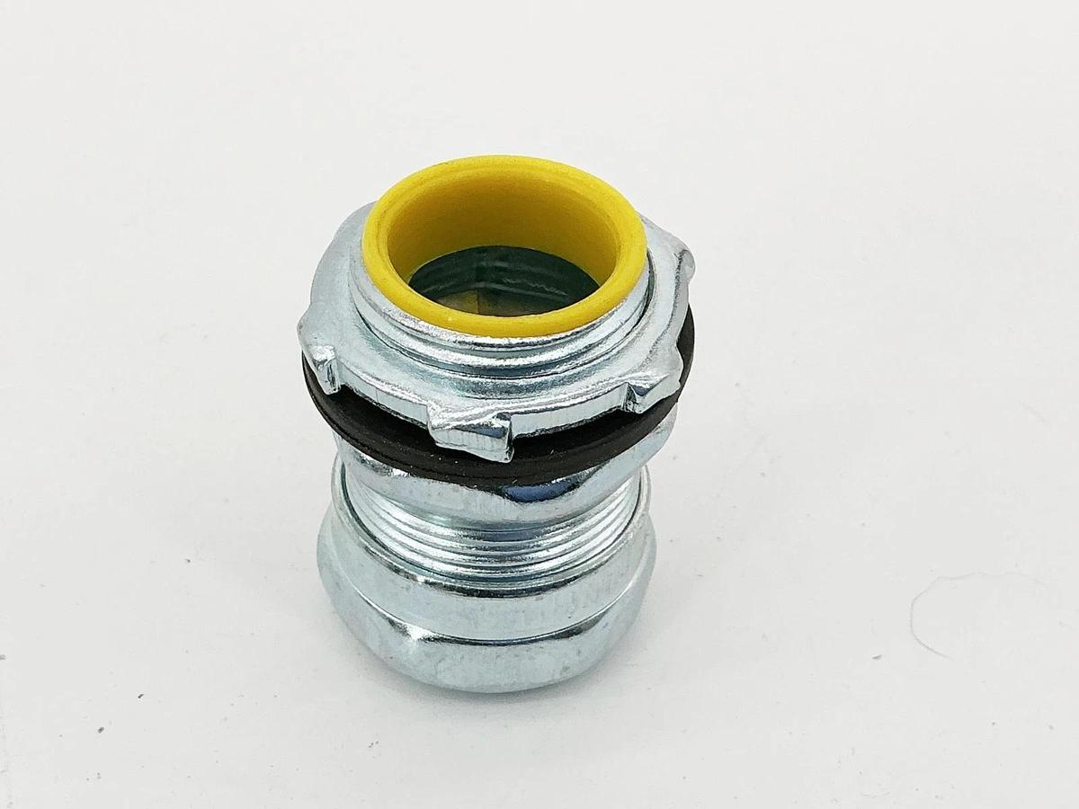 New Box of 25 BPT Fittings 251-SRTI Raintight EMT Connector 3/4"
