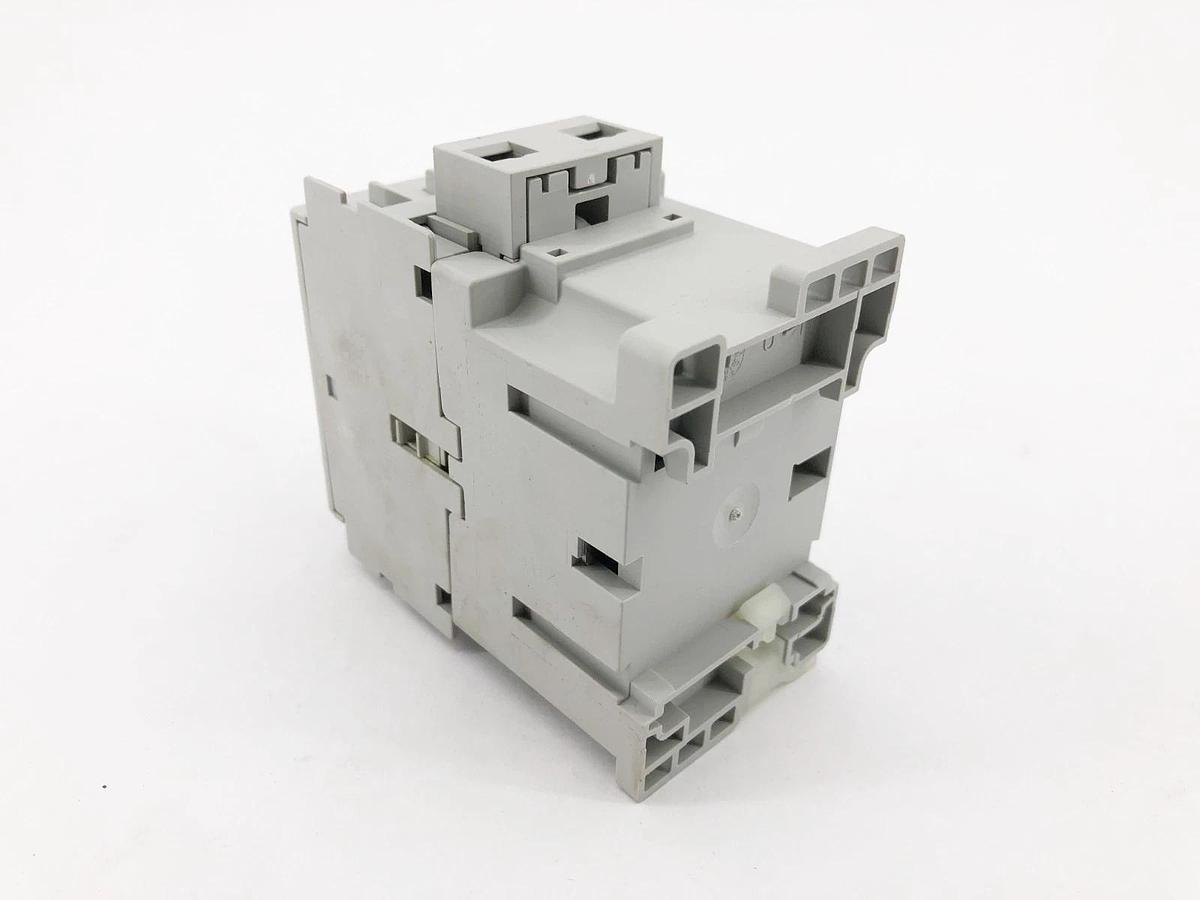 New Allen-Bradley 700-CF310J Ser. A Control Relay 24V 3NO 1NC
