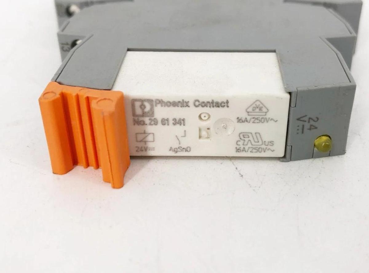 Lot of 2 New Phoenix Contact PLC-RSC-24DC/1IC/ACT Relay Modules 2967604 - No Box