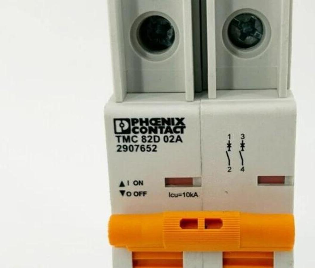 New Phoenix Contact TMC 82D 02A Circuit Breaker 240VAC 2907652