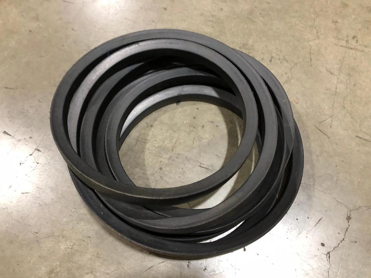 New Gates D300 Hi-Power II V-Belt - No Box